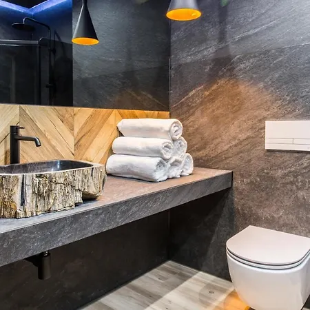 Udanypobyt Dom Hillside Vila *