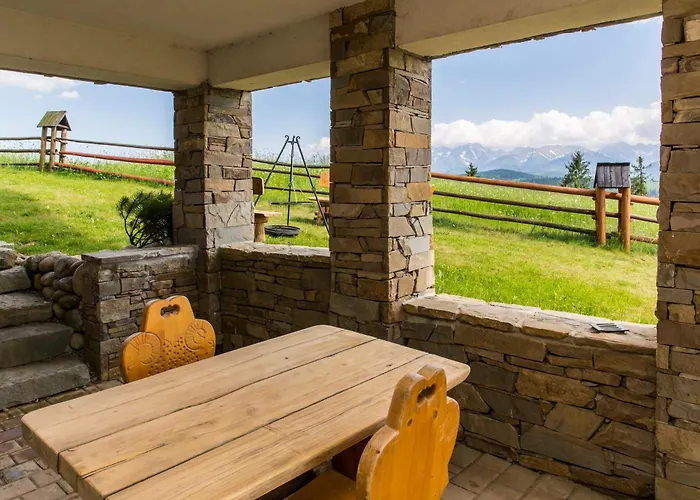 וילה Udanypobyt Dom Hillside